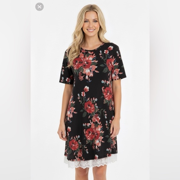 Floral Black Dress with Lace Hem size XXlarge - Picture 1 of 6